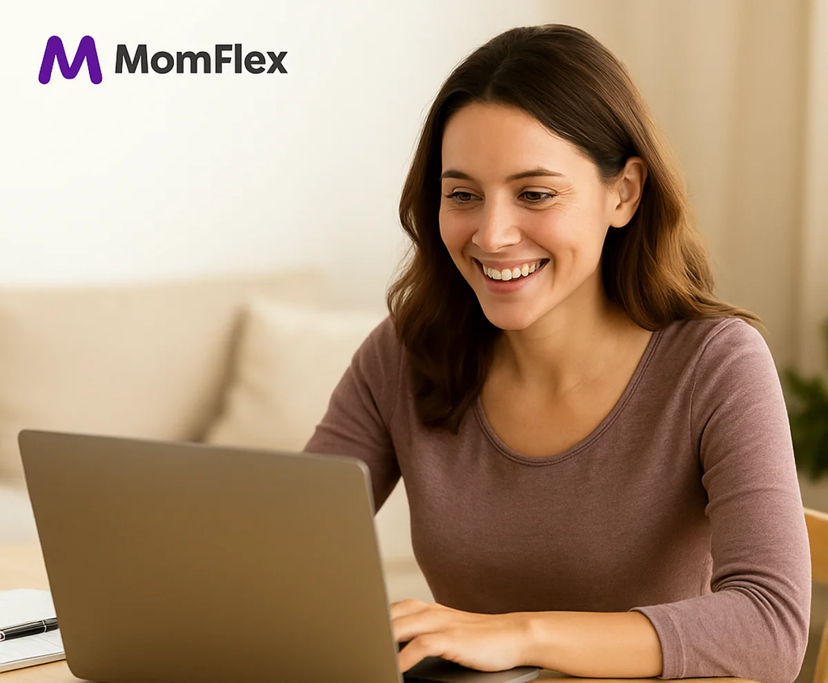 MomFlex - smiling woman on laptop